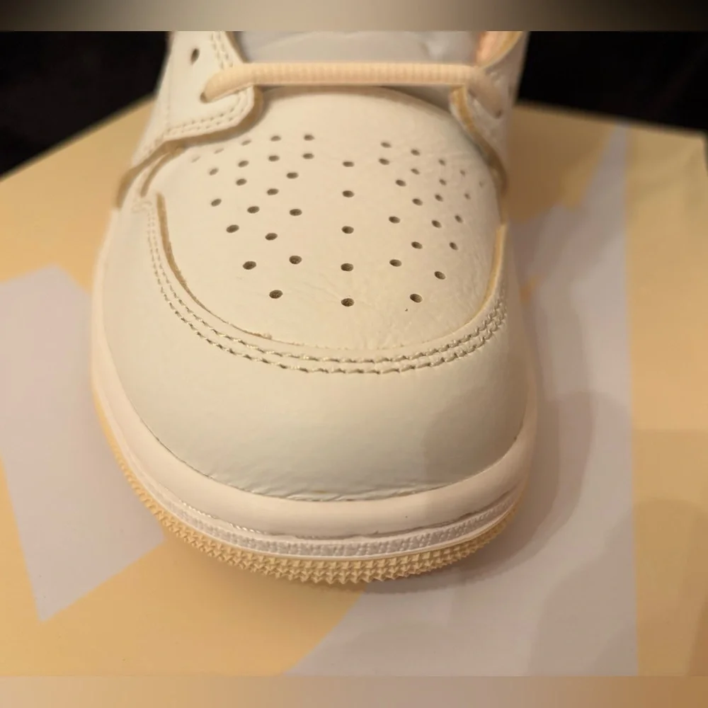 Air Jordan 1 Retro High OG Craft Sail/Pale Vanilla-Black. Men’s Size 11    NIB - Picture 6 of 14